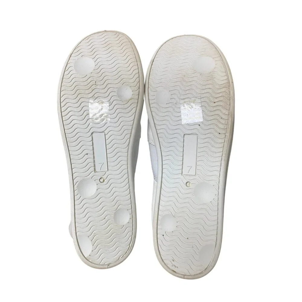 Funky Monkey Womens Size 7 White Canvas Crochet Heel Flat Low Top Sneaker Shoes